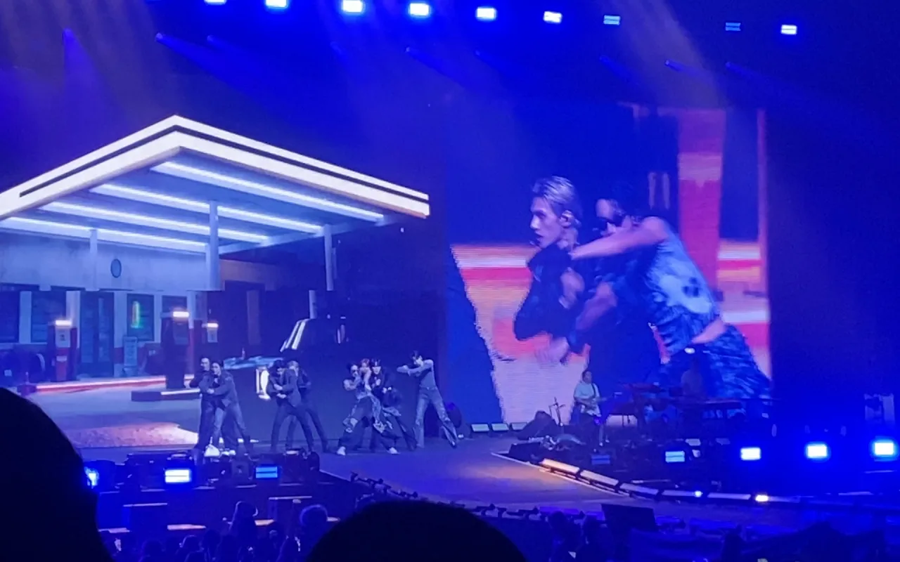 Ateez Seonghwa & Wooyoung live wallpaper preview