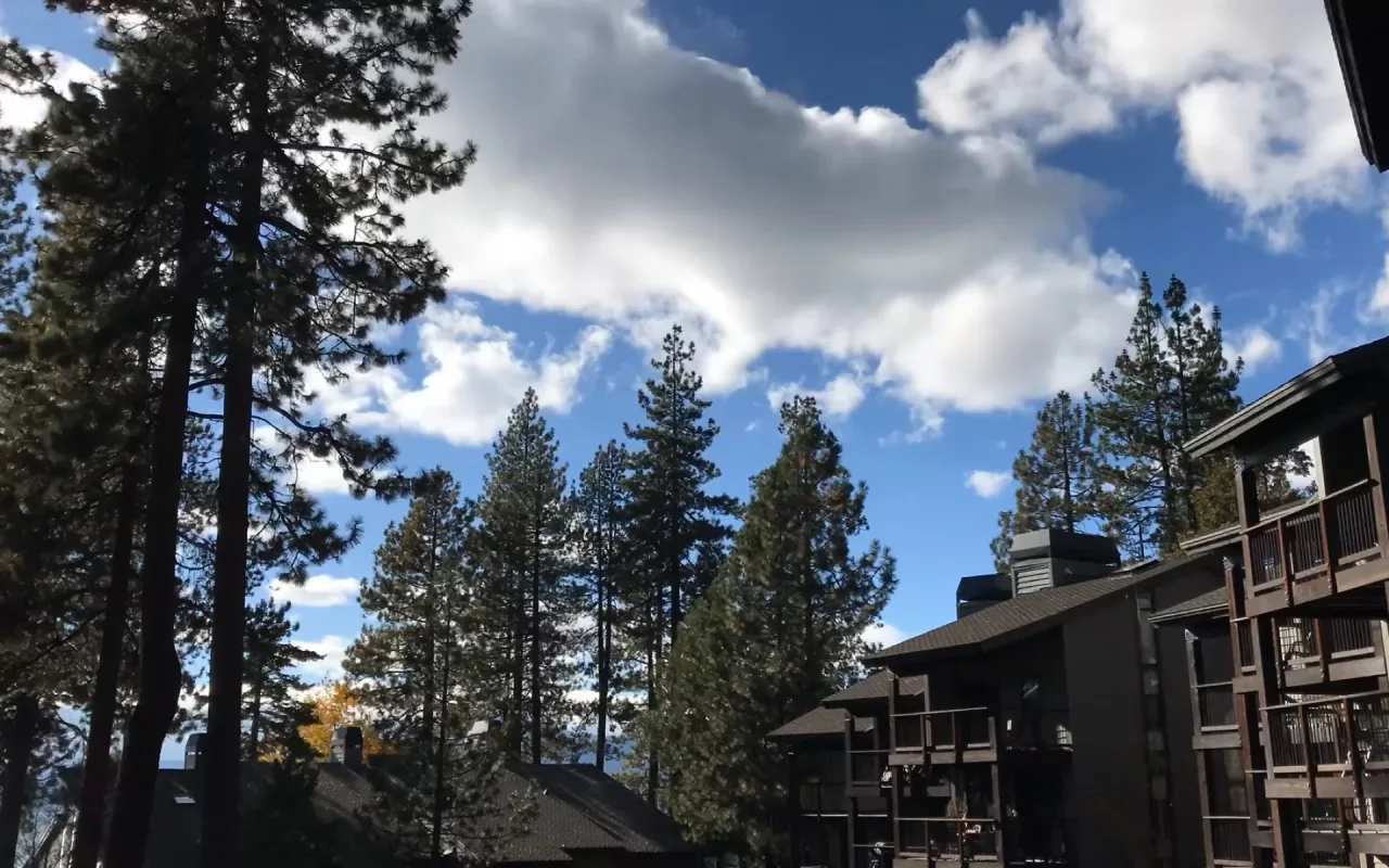 Lake Tahoe Clouds live wallpaper preview