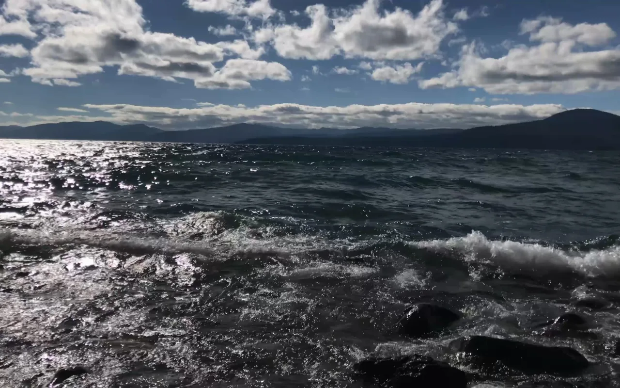Lake Tahoe Waves live wallpaper preview