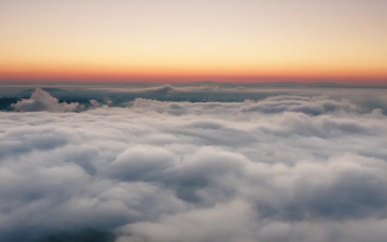 Above The Clouds live wallpaper preview