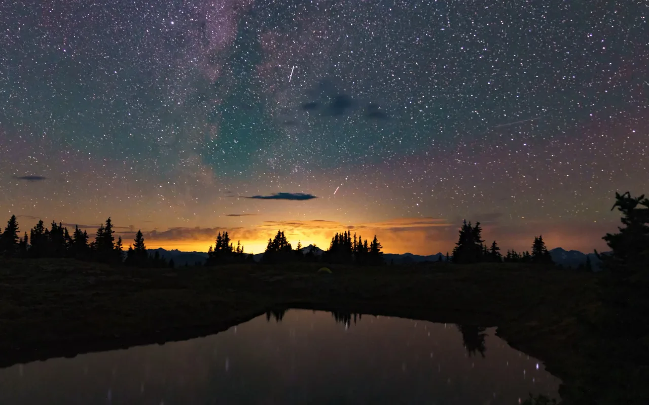 Star Gazing On A Starry Night live wallpaper preview
