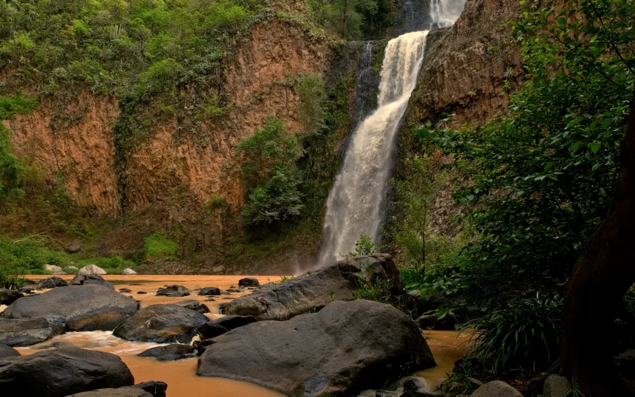 Lush Waterfall live wallpaper preview