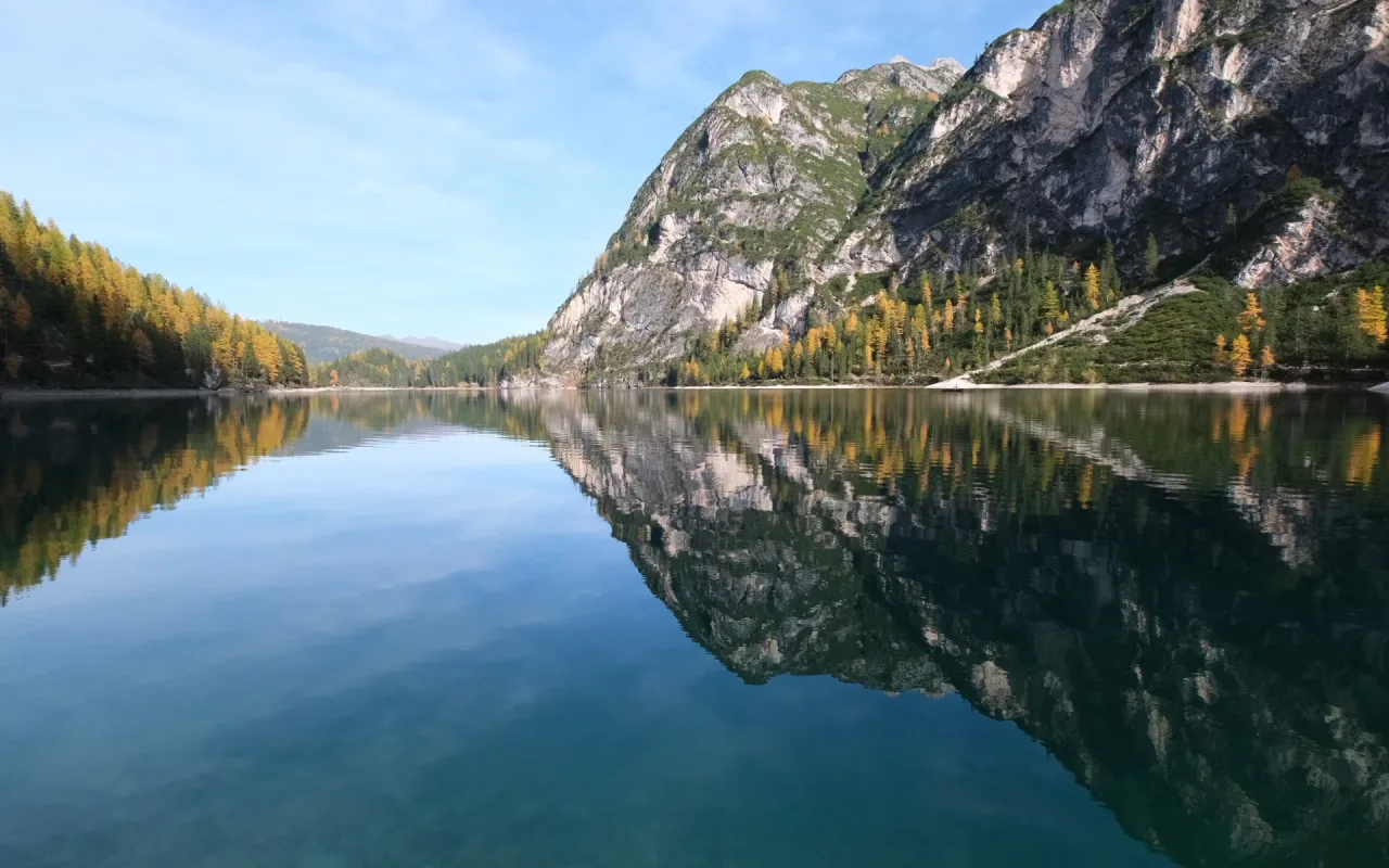 Autumn Peaceful Alpine Lake live wallpaper preview