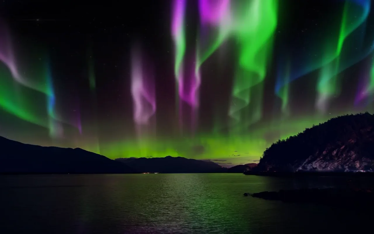 Aurora Borealis live wallpaper preview