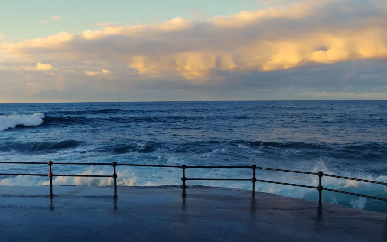 Ocean Waves live wallpaper preview