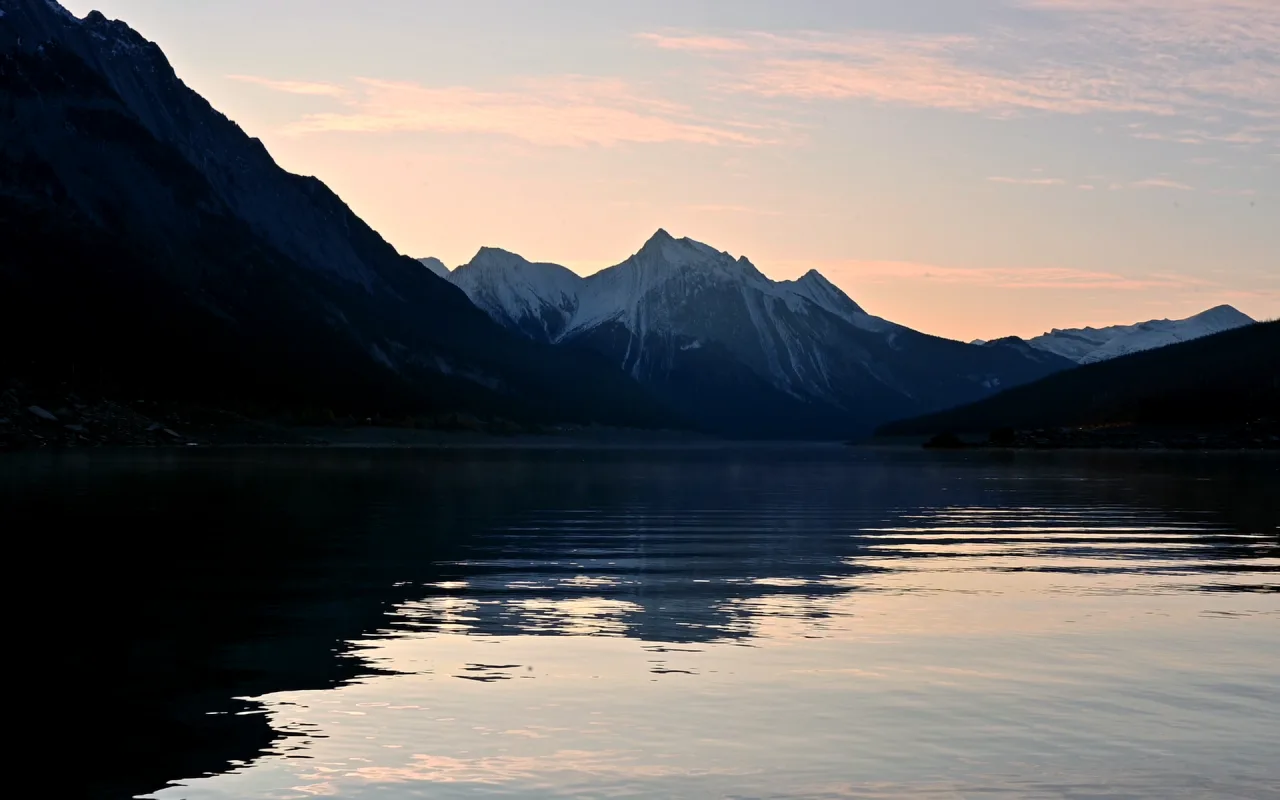 Sunrise On Medicine Lake live wallpaper preview