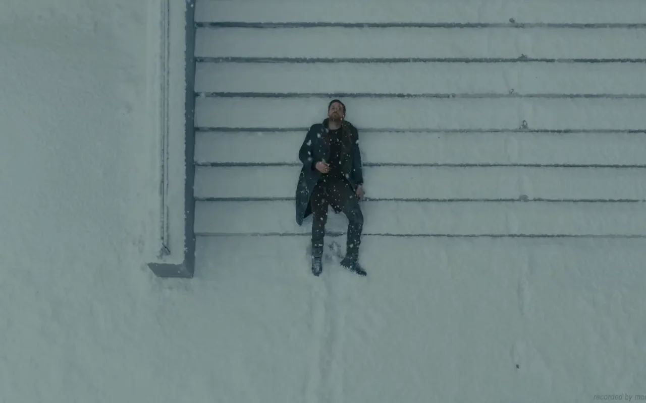 Ryan Gosling on snow live wallpaper preview