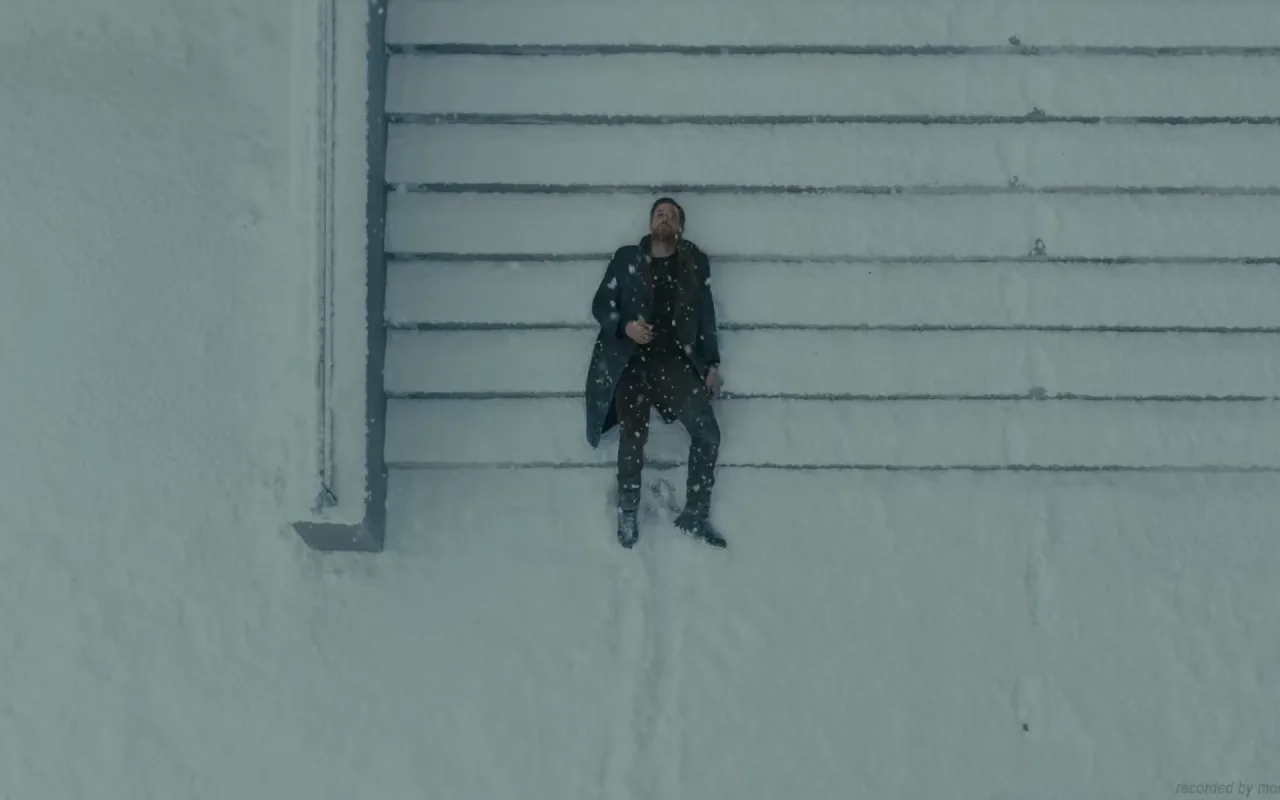 Ryan Gosling on snow live wallpaper preview
