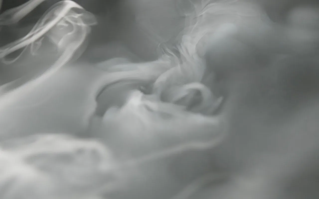 White Smoke live wallpaper preview
