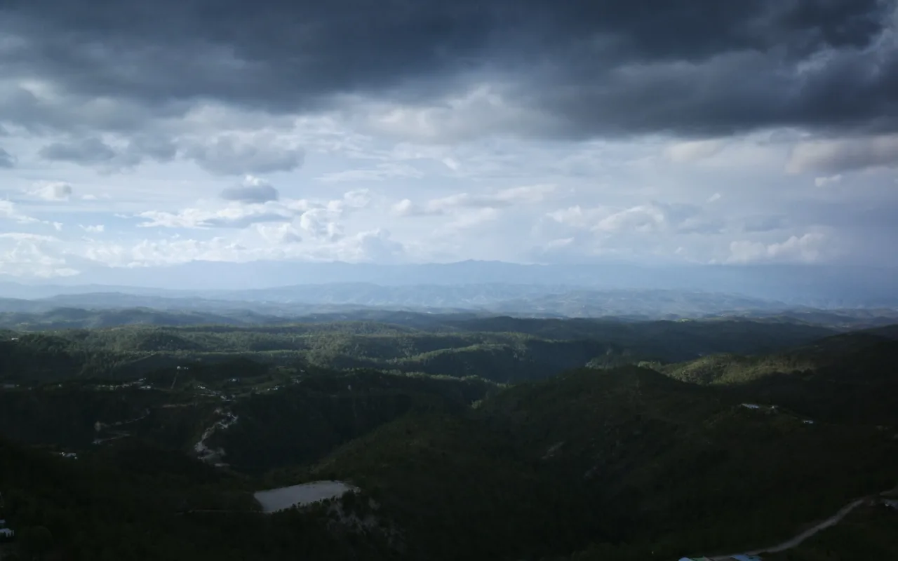 Mountains and Clouds live wallpaper preview