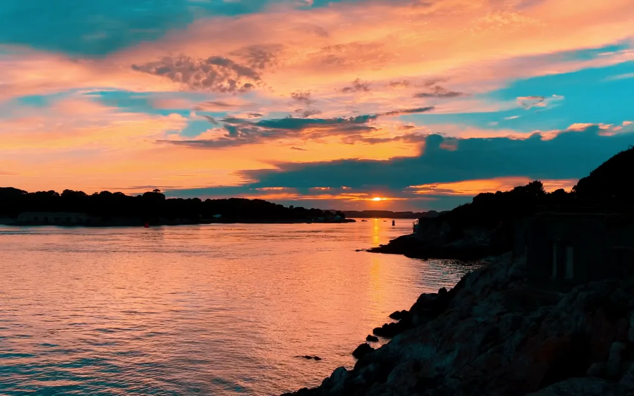 Sunset At Bay live wallpaper preview