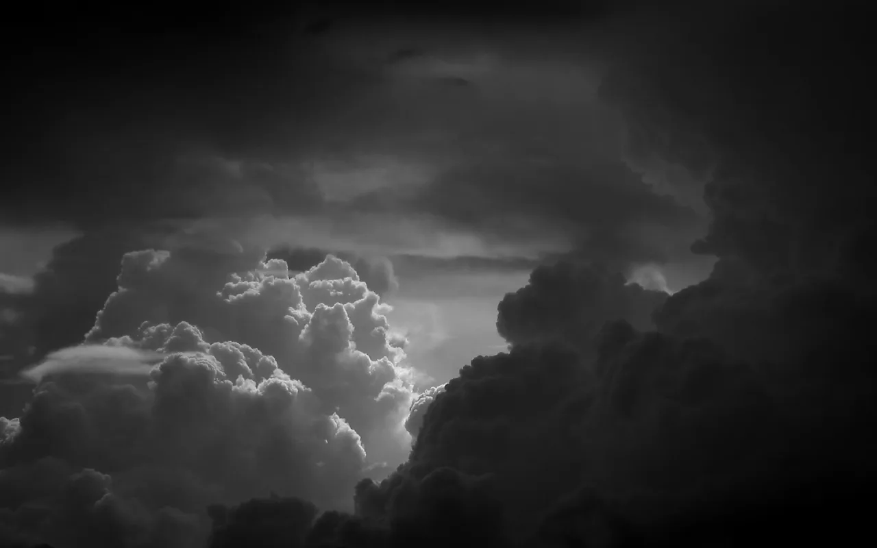 Dark Cumulus Clouds live wallpaper preview